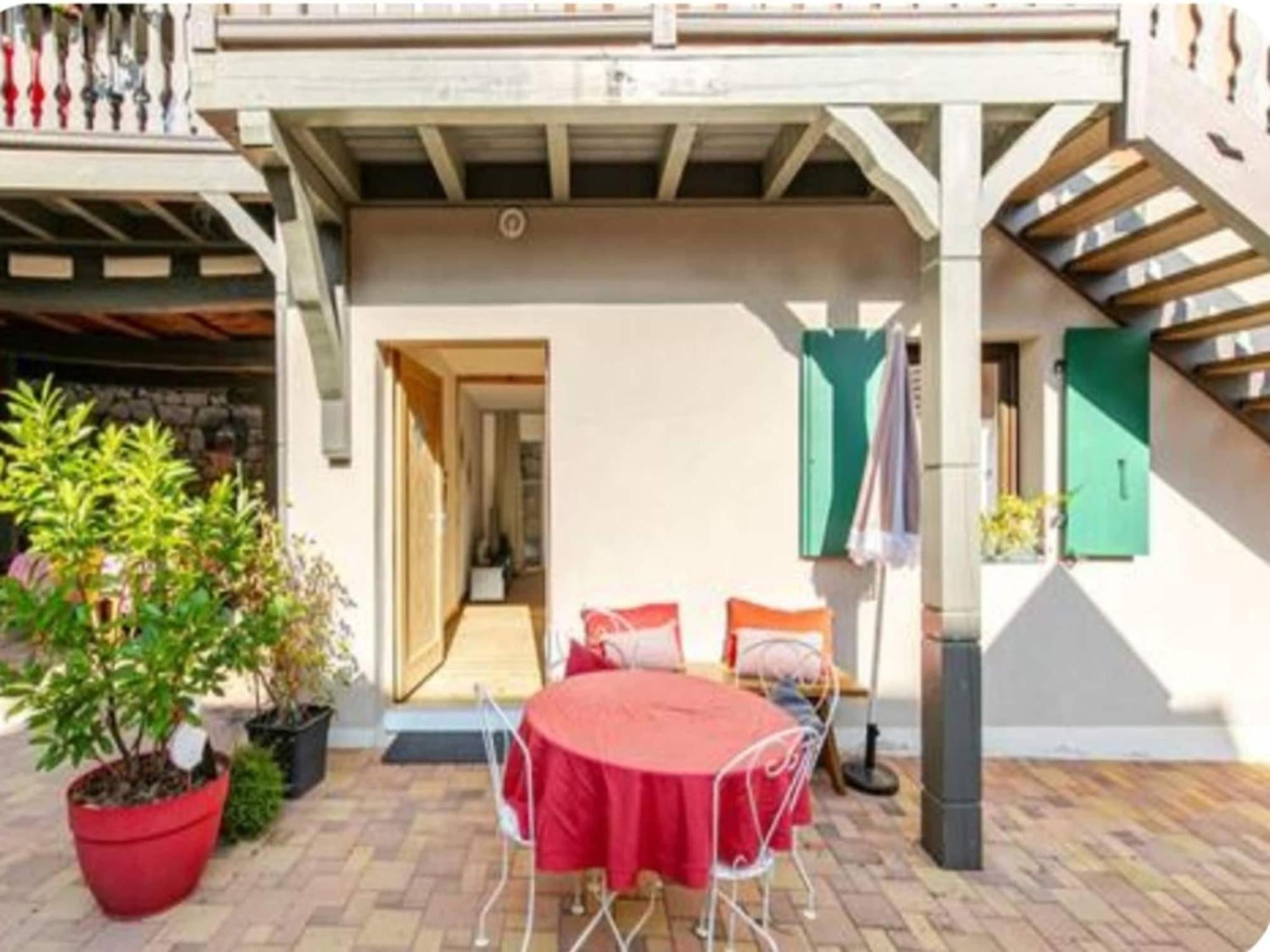 Charming Gite In Dambach La Ville With Terrace Eksteriør billede